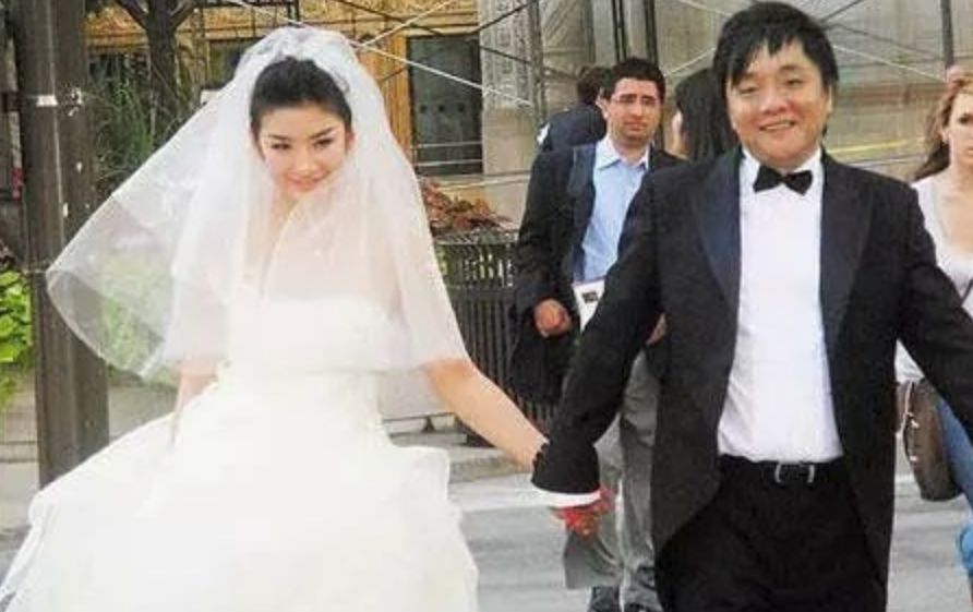 黃毅清吸毒被捕：黃奕，你為何會遇見這樣的渣男？