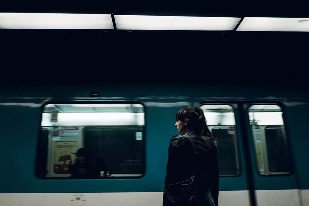談戀愛，女生到底該不該花男朋友的錢？