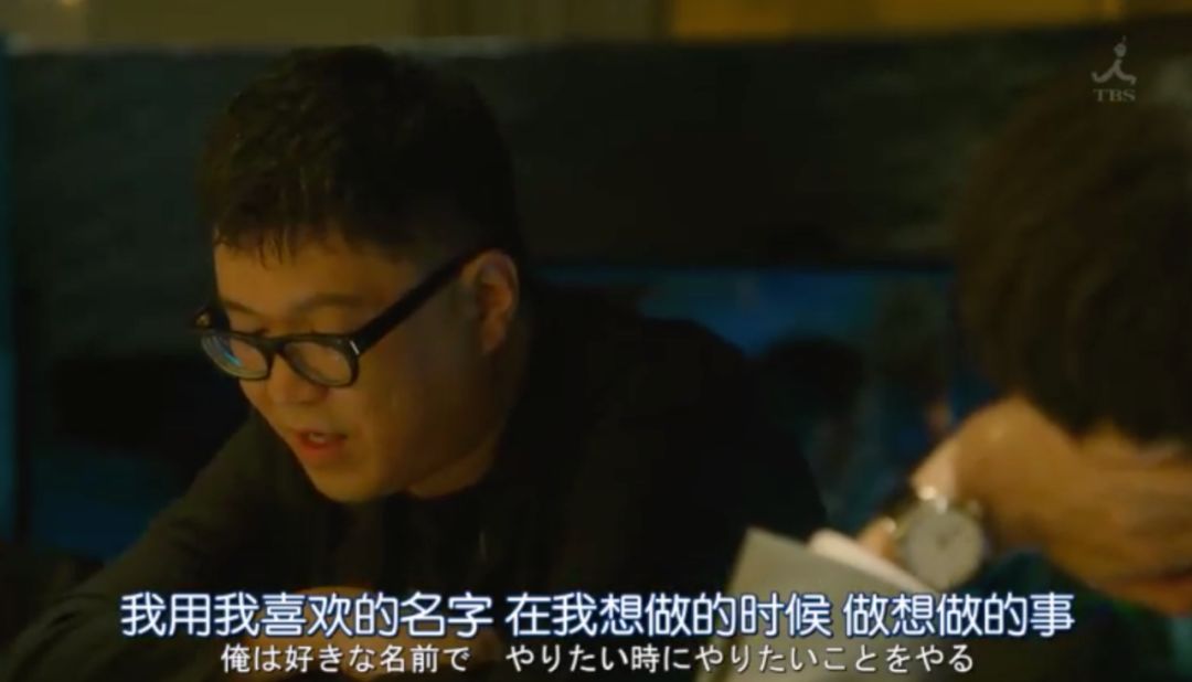 我們都在變得不像人，然后又渴望重新成為人