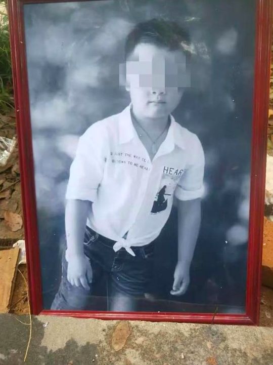 圍觀9歲男孩被殺、一定要教會(huì)孩子這3種求助方式