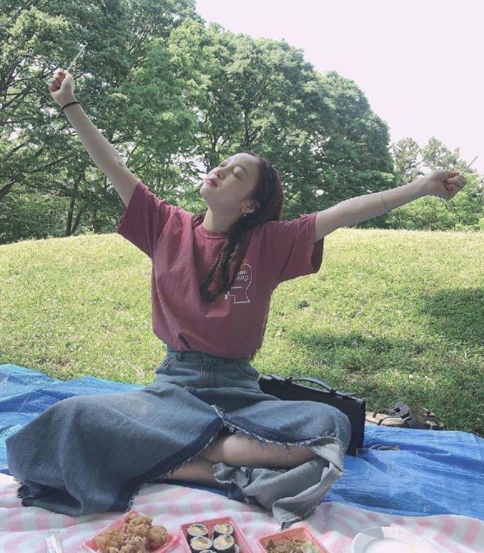 美麗，富有，年少成名，她為何選擇死亡？