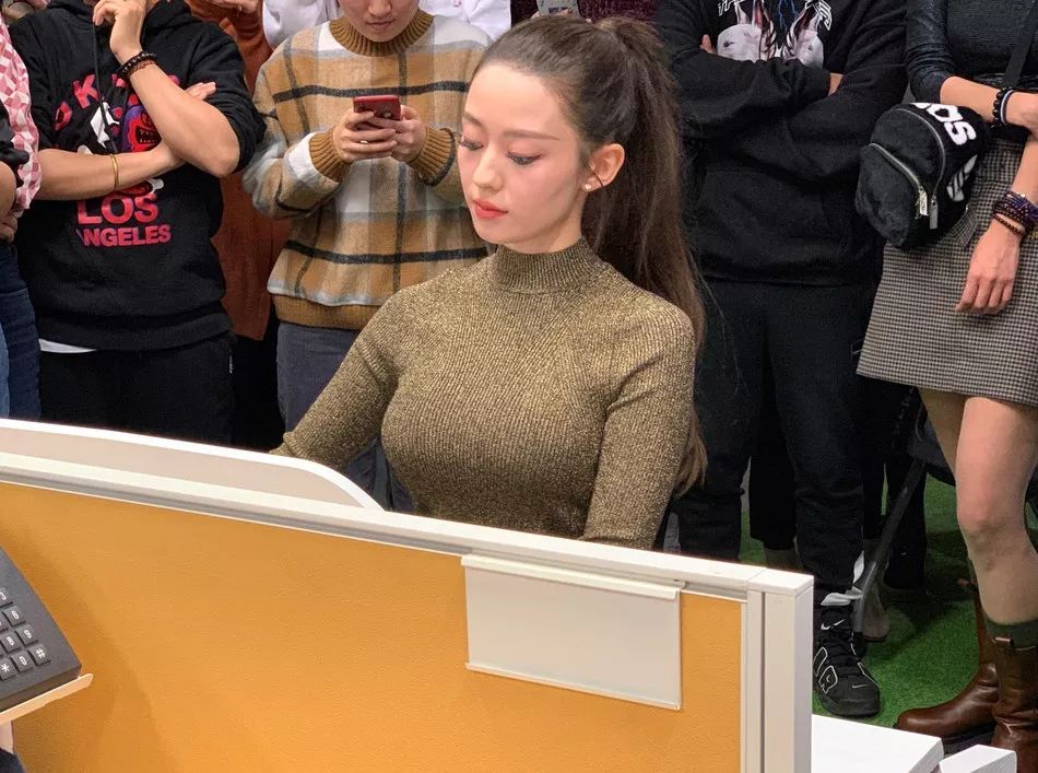 不敢性感的女人，性感也沉積在人格里