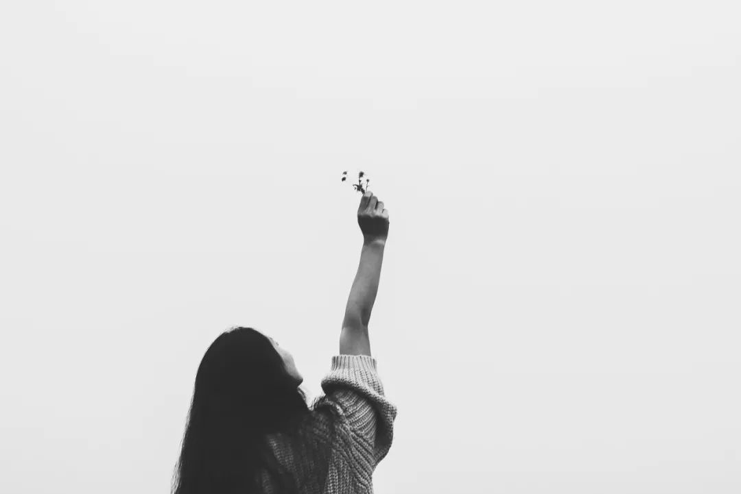 魔鏡，魔鏡，誰(shuí)是世上最苦逼的女人？