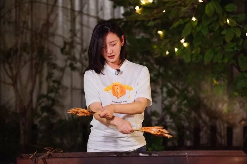 被逼成老公“媽媽”的女人