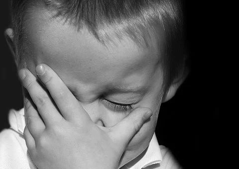 父母吵架，失手讓4歲兒子墜亡丨關(guān)于父母吵架對(duì)孩子的影響