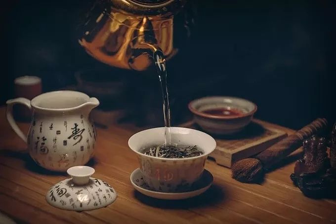 中年人社交：既要放得開，更要收得住