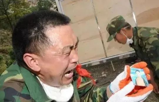 痛哭、失眠、崩潰：疫情過后，他們是最痛苦的人