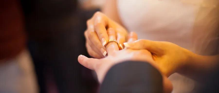 如果有人問(wèn)我要不要跟他提離婚？你會(huì)怎么回答