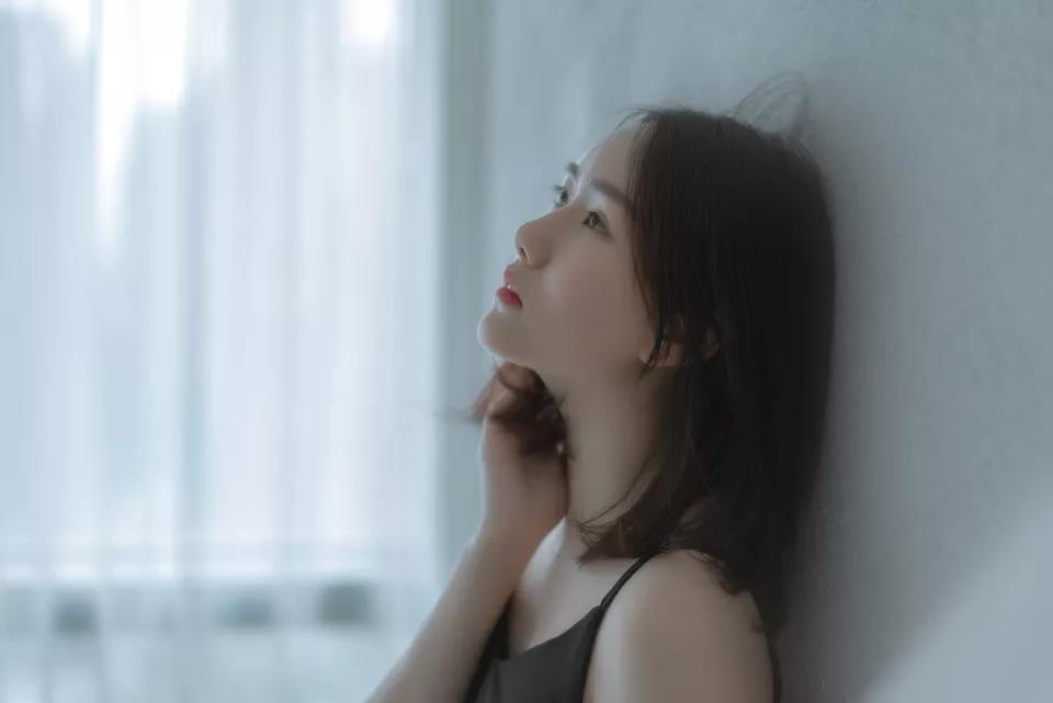 女人該為性和權(quán)低頭