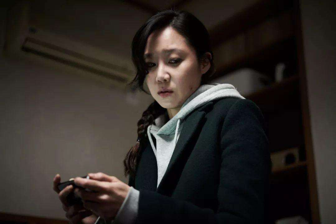 大齡獨居的女人怎么克服每天的孤獨和寂寞感
