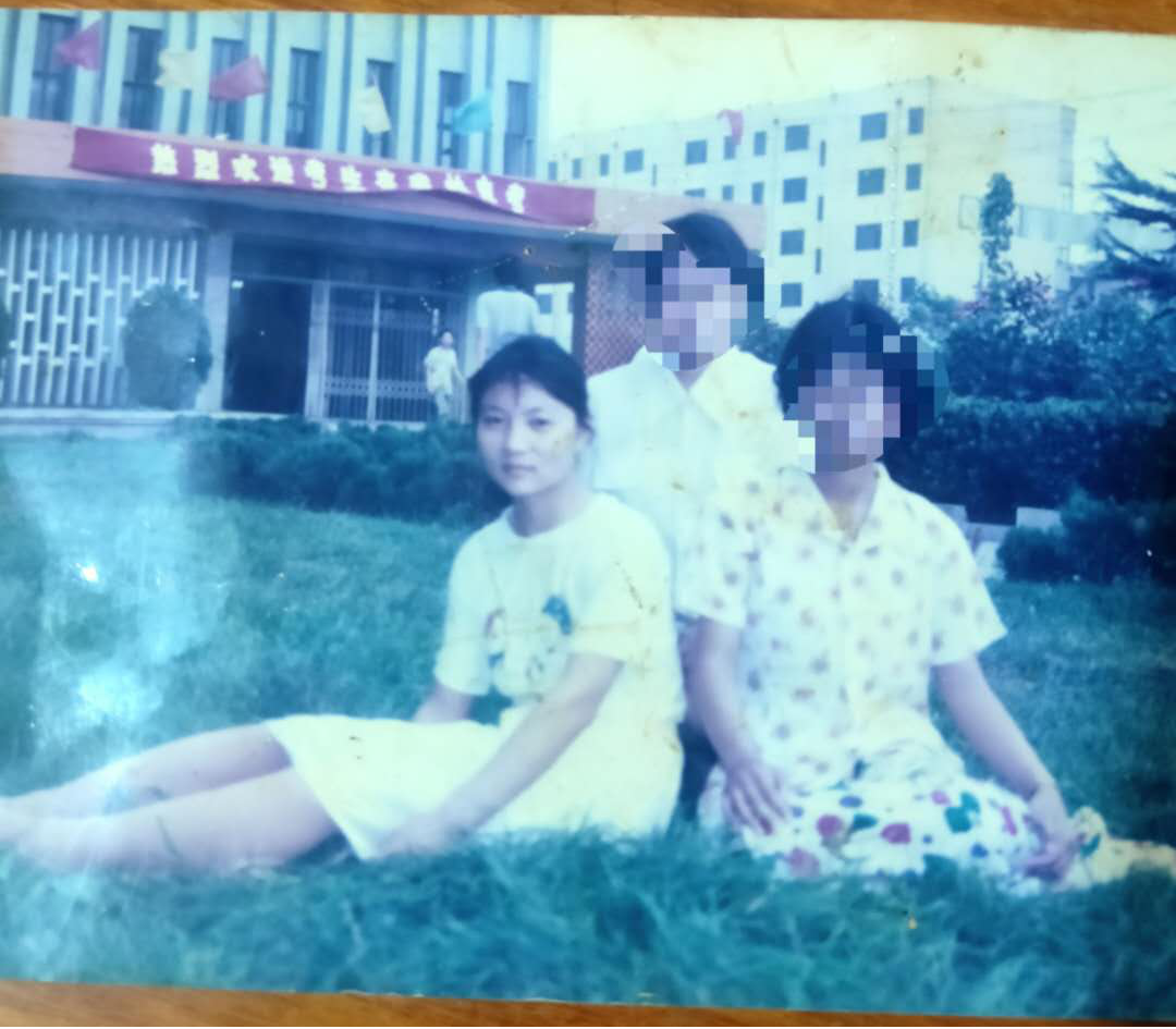 兩次高考被人頂替的茍晶，被威脅閉嘴：請守住窮孩子出頭的路