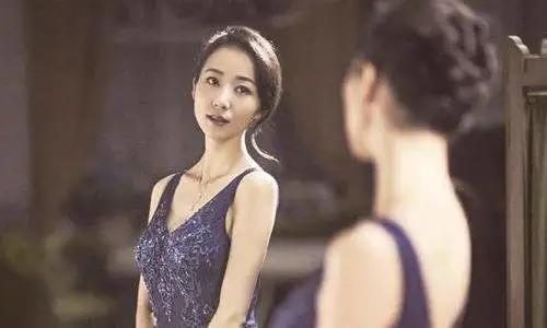 高級女性：因高官牽連進(jìn)監(jiān)獄的女人，出獄嫁給另一個(gè)高官
