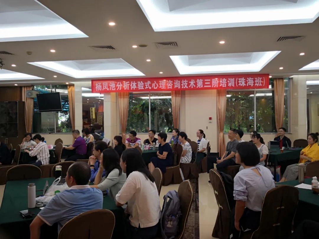 從學(xué)習(xí)的本質(zhì)，分析體驗(yàn)式心理咨詢是如何起效的