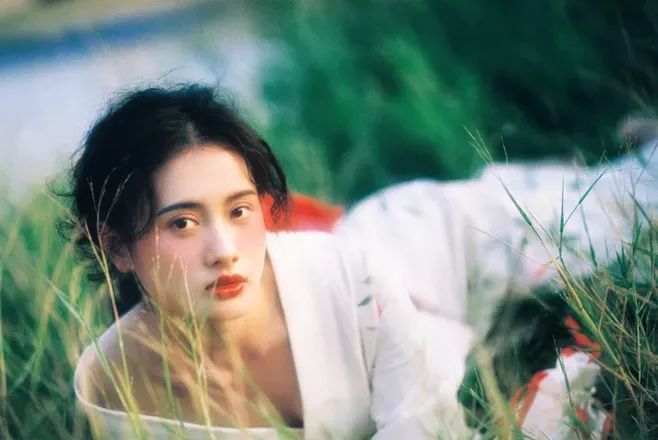 女生哪些行為，其實(shí)是赤裸裸的暗示