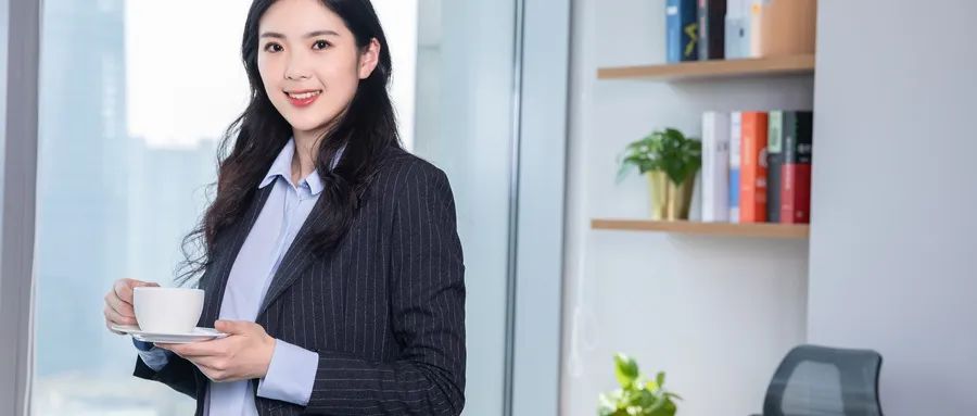 一個獨立女性的吶喊：別用贊美控制我