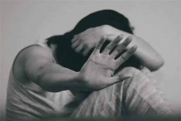 夢(mèng)見(jiàn)女兒被強(qiáng)奸是什么心理？
