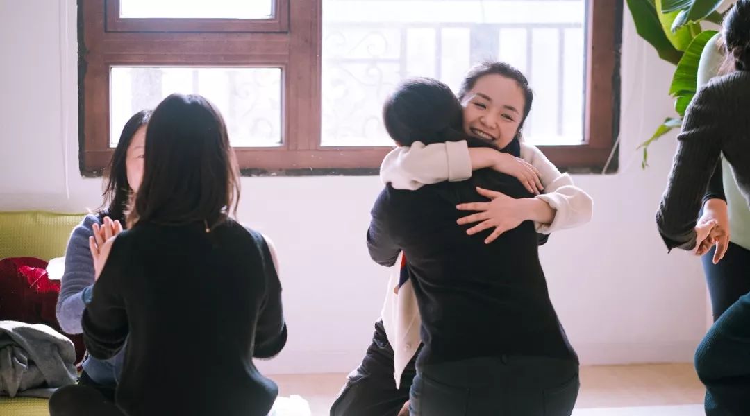 相互吸引但卻無(wú)法發(fā)展關(guān)系的男人該怎么辦？