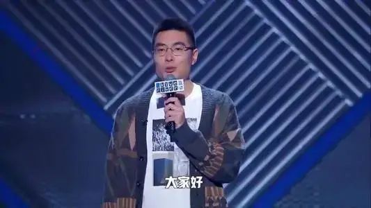 羅永浩稱6億債務(wù)已還4億，放下面子掙錢是成年人最大的體面