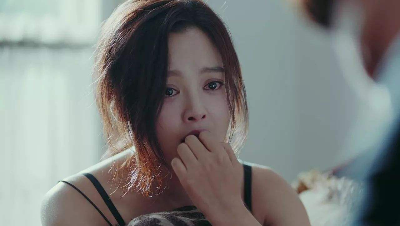 職場女性有必要對新領(lǐng)導(dǎo)投懷送抱嗎？