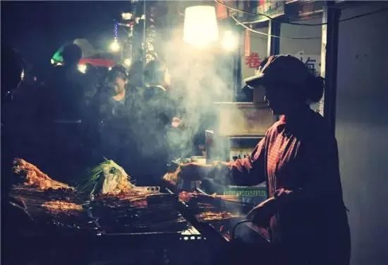 成年人的體面，都是錢(qián)給的