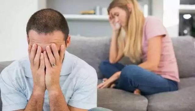 外遇心理學(xué)：撞見(jiàn)另一半出軌，應(yīng)該怎么面對(duì)？