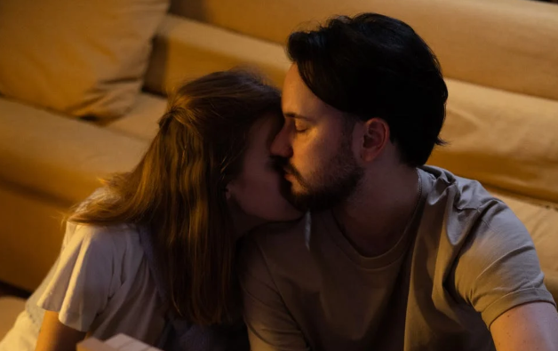 如何反轉(zhuǎn)男人冷淡思維，成為讓他朝思暮想的女人？