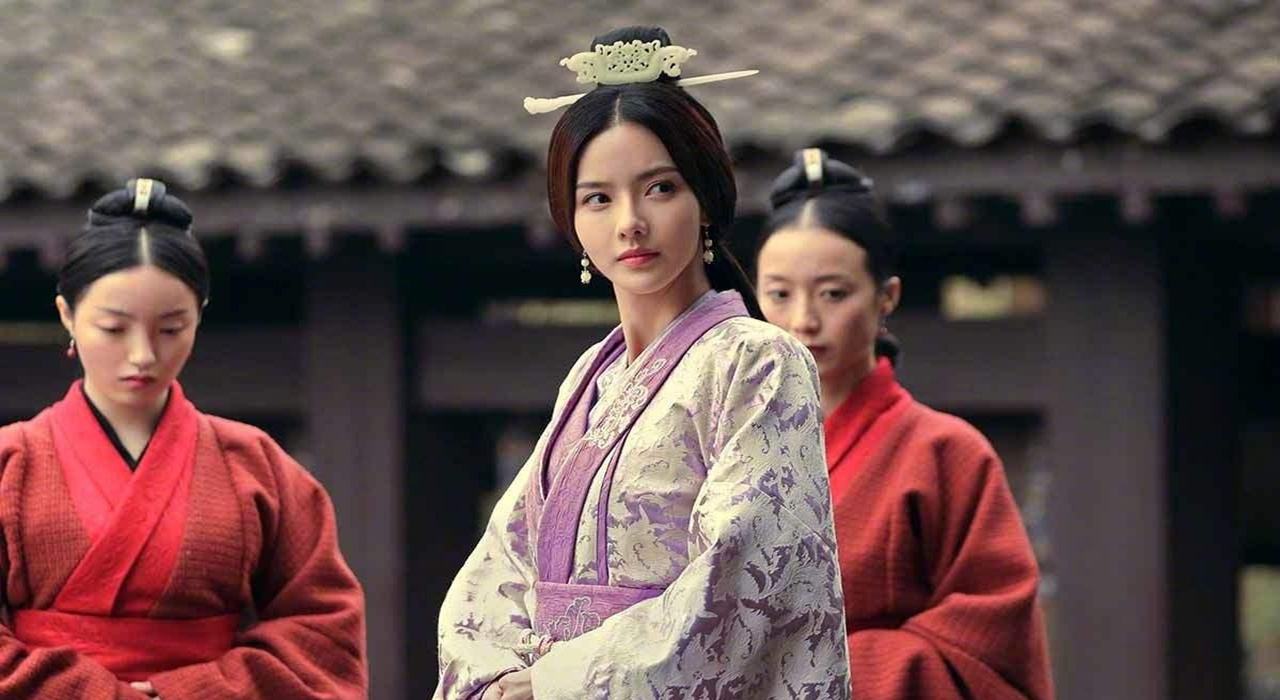 貶低女人和抬高女人，都是在把她們物化