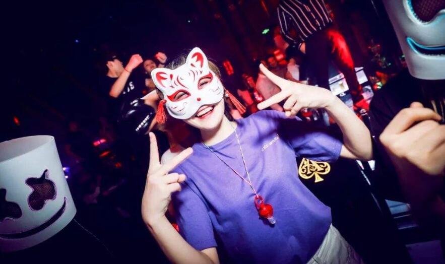 每個(gè)蹦迪少女都有抑郁癥