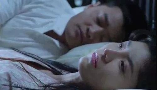 丈夫出軌，小三住進(jìn)家里：婚姻三人行，是藥還是毒？