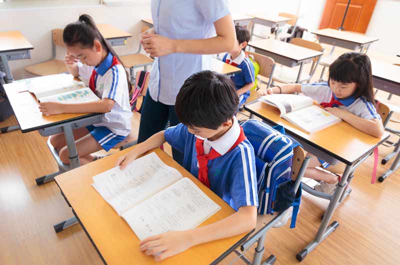 如何幫助學(xué)生樹立起自信心
