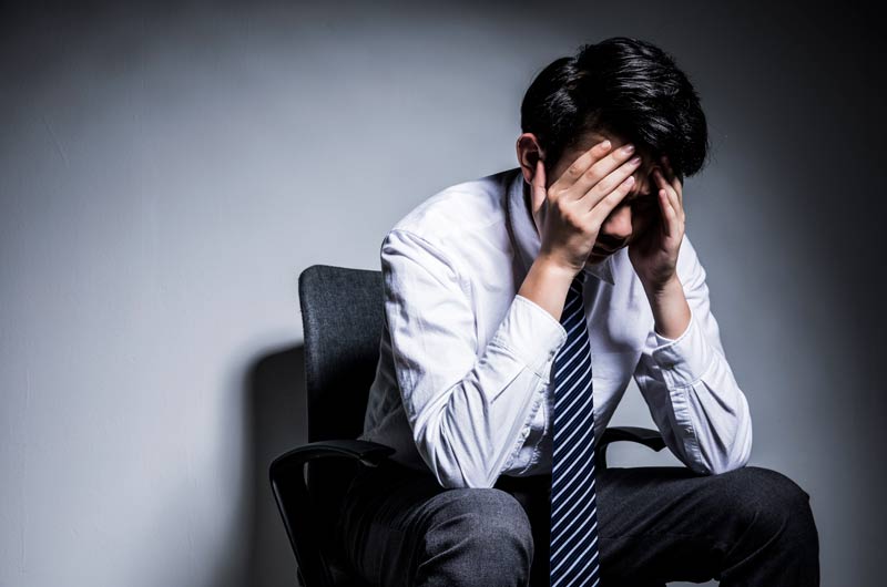 在職場(chǎng)中，變成了一個(gè)不受別人歡迎的人該怎么辦?