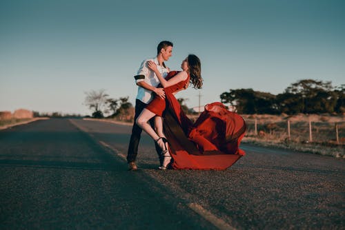 婚姻要怎樣經(jīng)營才幸福?婚姻怎樣經(jīng)營才長久