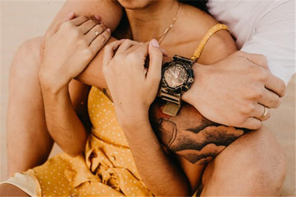 女分手后多久想復合?分手后女人想復合前兆