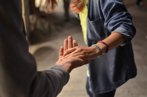 男人沒放下小三的表現(xiàn)-高情商的給小三發(fā)信息