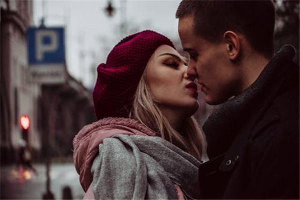 老公堅(jiān)決離婚如何挽回?老公堅(jiān)持離婚挽回成功