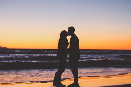 女人想復(fù)婚有哪些暗示?怎樣試探前妻還愛著我