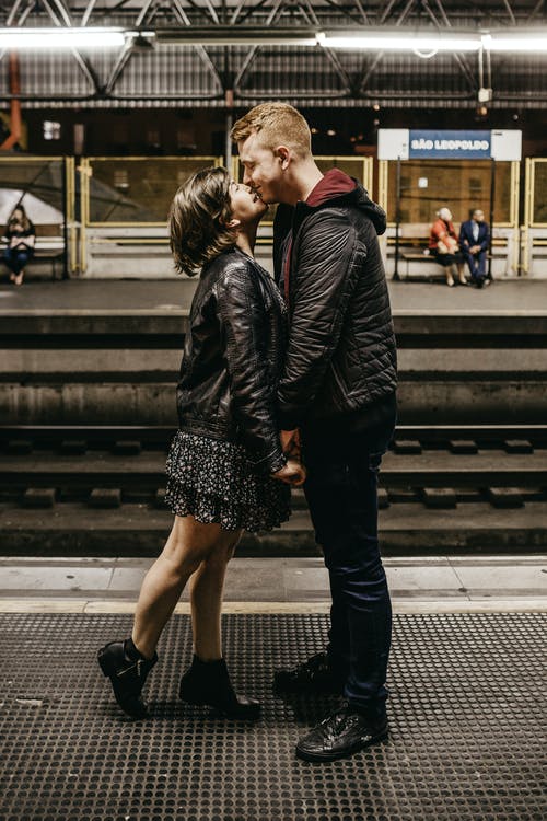 如何撩妹子讓她心動?把女孩子撩到臉紅的話