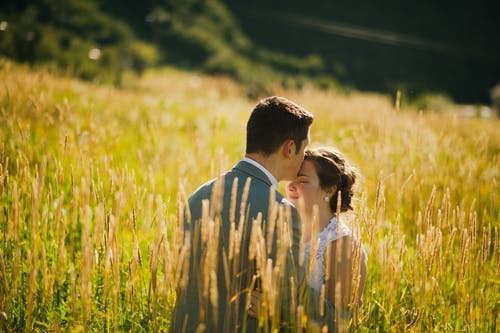 夫妻沒(méi)有感情的七個(gè)表現(xiàn)-夫妻感情不好怎么辦