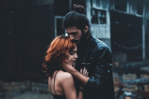 女追男的技巧微信聊天-把男生撩到臉紅的套路