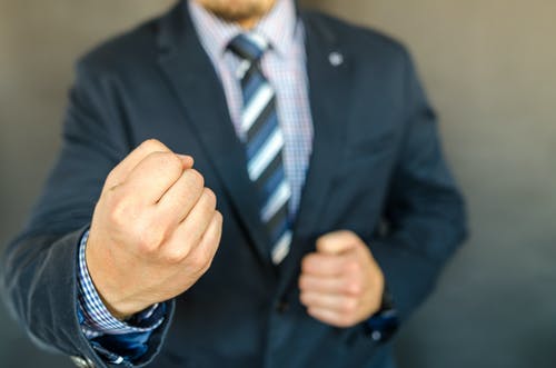 怎樣與出軌的老公談心?發(fā)現(xiàn)老公出軌怎么和他談