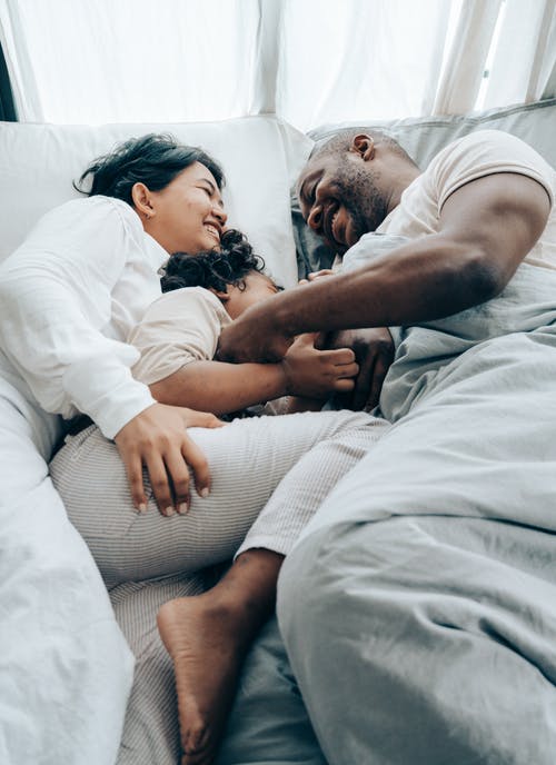 夫妻怎樣聊天增進(jìn)感情?夫妻聊天話題增進(jìn)感情