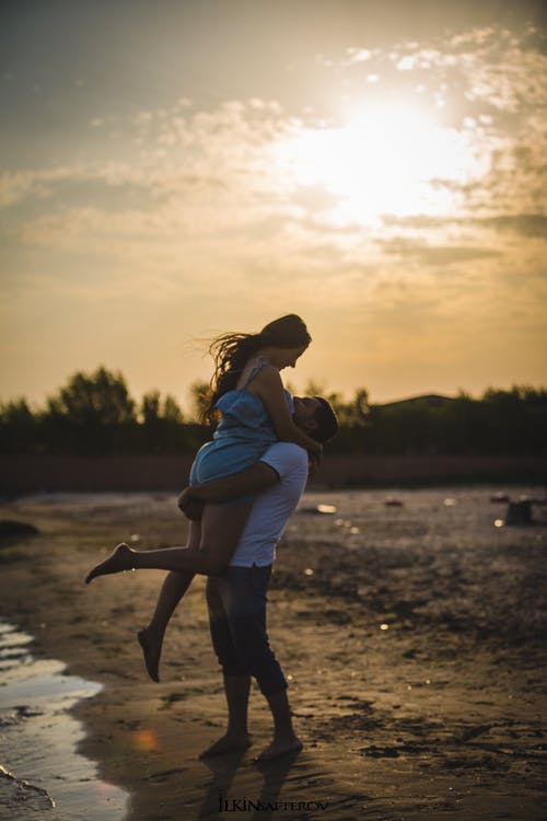 求老婆原諒的感動的話?挽留老婆的話真實(shí)點(diǎn)
