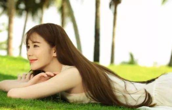 征服女人的心是魅力還是金錢