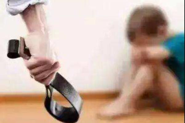 對于孩子可以不愛但別傷害