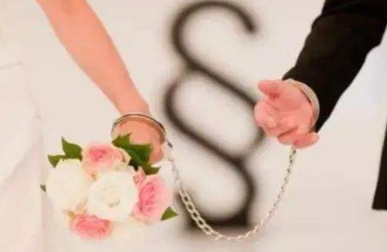 ?當(dāng)代婚姻制度正在瓦解