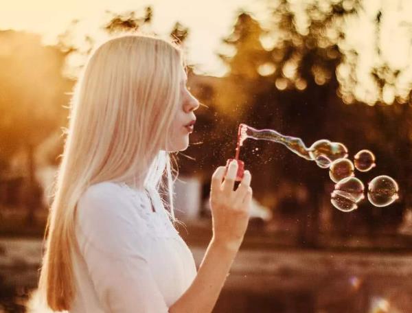 幸福的婚姻需要我們?nèi)ゾS系