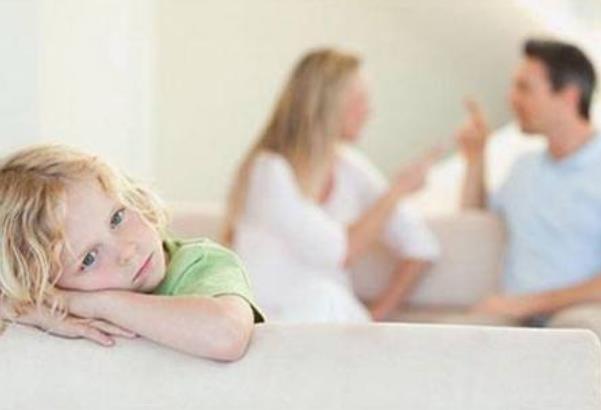 離婚后如何降低對(duì)孩子的傷害
