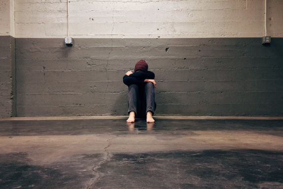 怎樣正確幫助有自殺想法的人