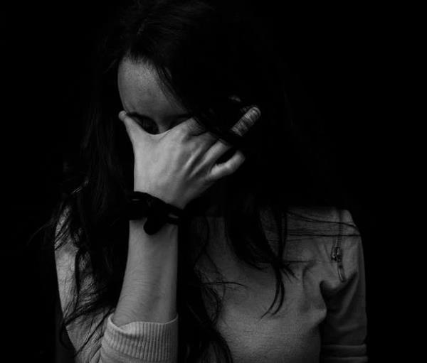 如何區(qū)分抑郁癥和抑郁情緒