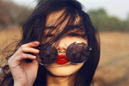 測(cè)試你重錢還是重情？